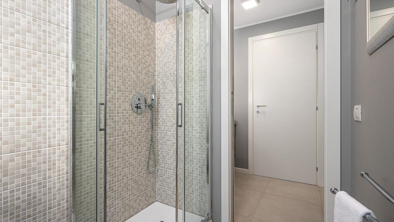 Classbnb - Due Moderni Appartamenti A 1Km Dall'Arco Della Pace Milan Exterior photo