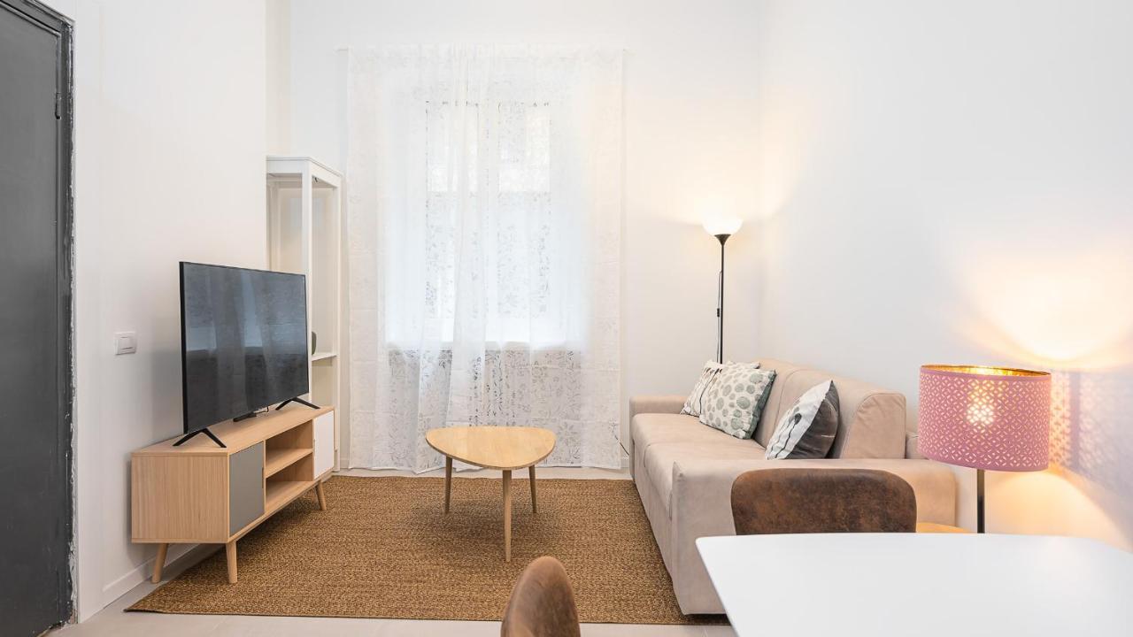 Classbnb - Due Moderni Appartamenti A 1Km Dall'Arco Della Pace Milan Exterior photo